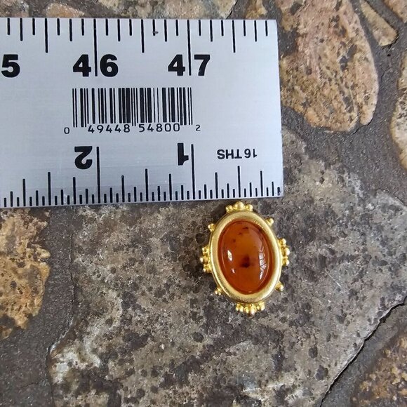 Vintage Gold-Tone Amber Color Lightweight Clip-On Earrings - Picture 6 of 7